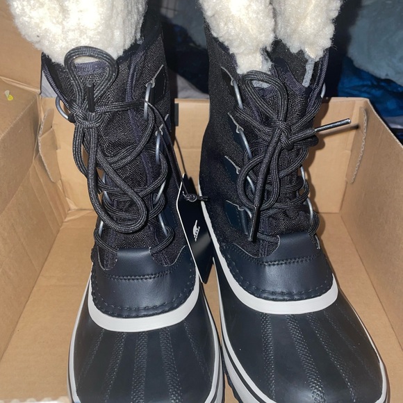 Women Sorel Snow Boots - Picture 2 of 4